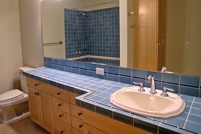 Tiled Neo Arts and Crafts Kids Bath